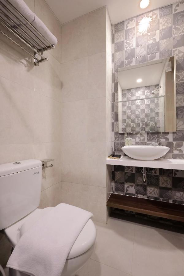 Azana Style Hotel Bandara Jakarta Tangerang Exterior photo